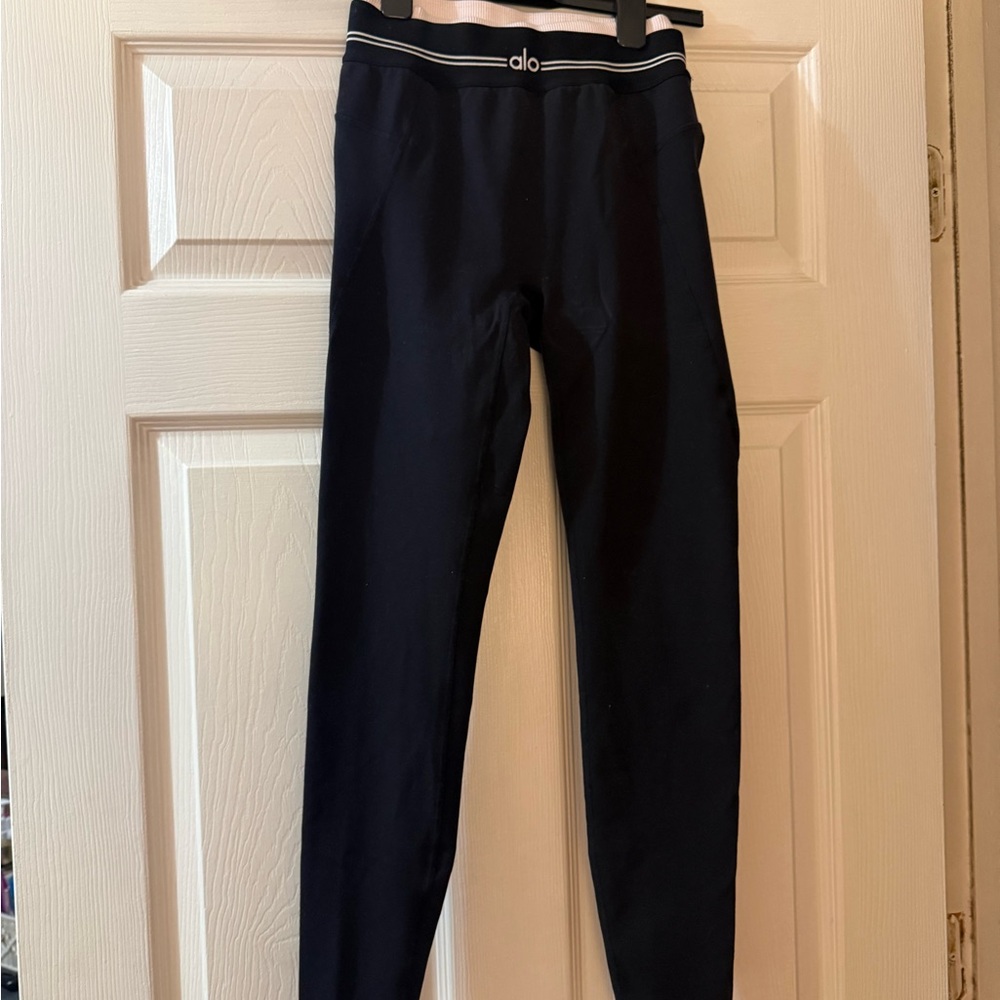 Like New ALO XS Leggings